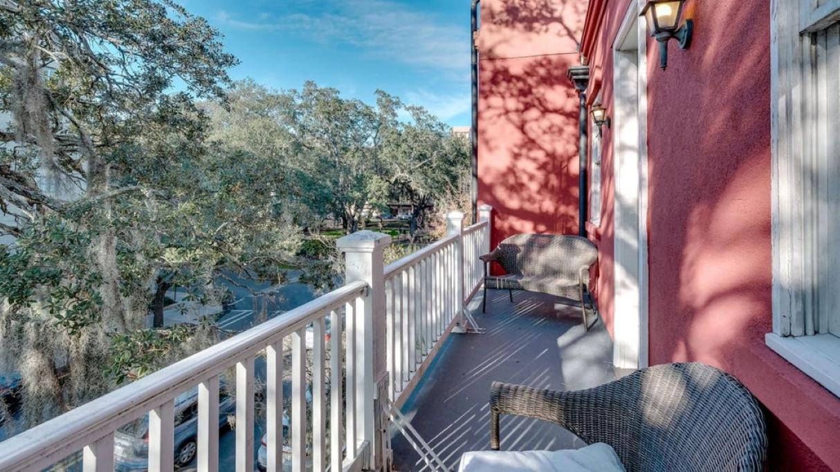 201 York #3 - Homey Downtown 2 Bedroom Steps From The River Savannah Exterior foto